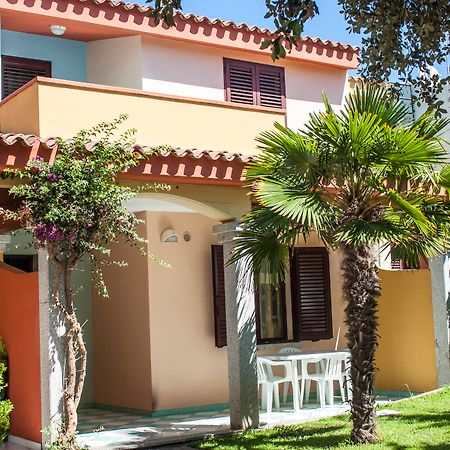 Residence Oasi Anfiteatro Porto Ottiolu Exterior foto
