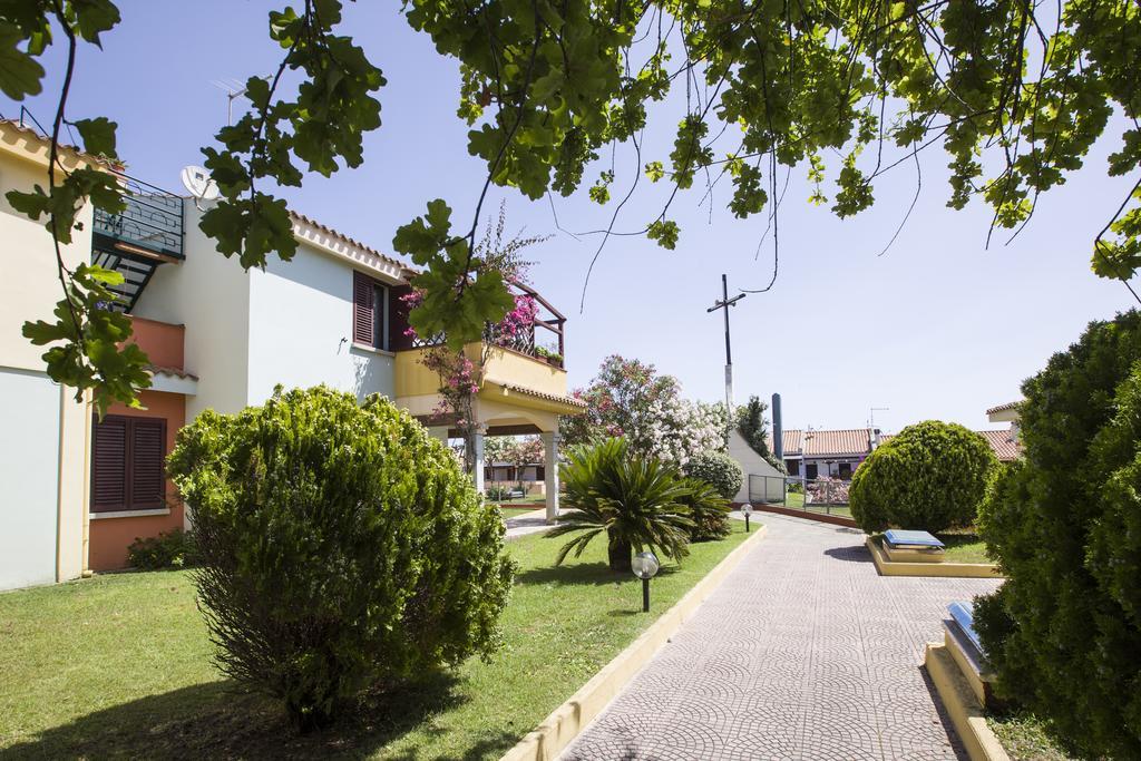 Residence Oasi Anfiteatro Porto Ottiolu Exterior foto